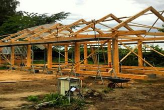 Brombærhusets skelet er nu rejst