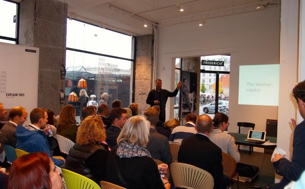 Tobias Jacobsen fortæller om dansk designhistorie Tobias Jacobsen fortæller om dansk designhistorie